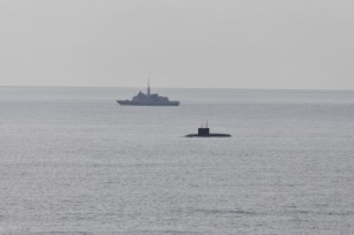 Опасная подводная лодка идет в Кронштадт