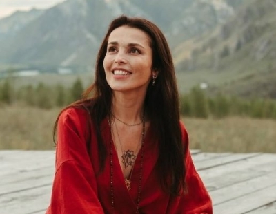 Сати Казанова поступила на факультет Индологии