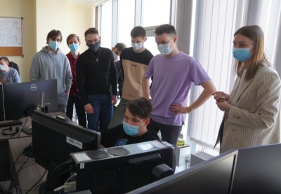 30 студентов-айтишников побывали на экскурсии в En+ Digital
